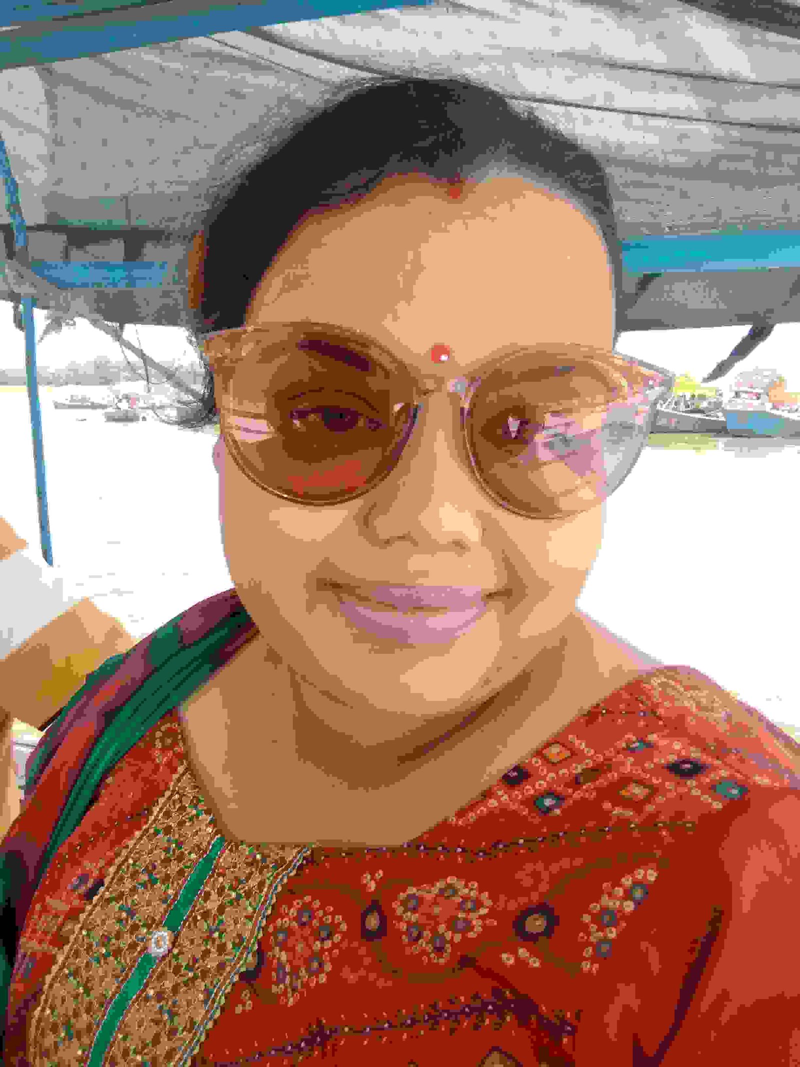 Profile picture of artist ARUNIMA CHAKRAVORTY